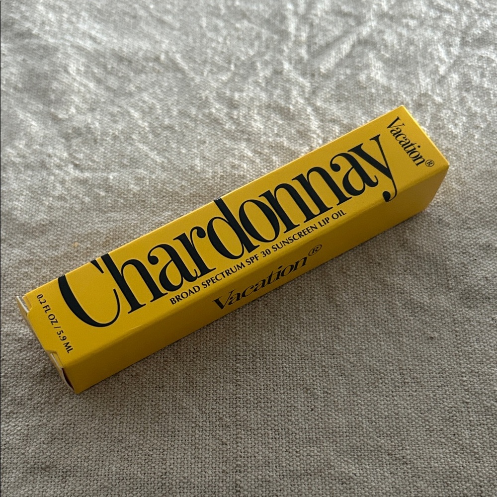 Vacation spf 30 🌞 l👄 
Chardonnay Sunscreen Lip Oil